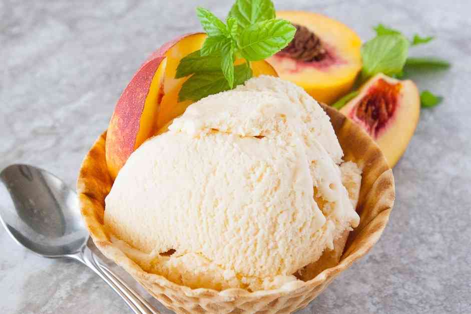 Easy No-Egg Peach Ice Cream: Simple Homemade Recipe